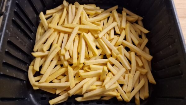 Tilberedning af frosne pommes frites i airfryer 1