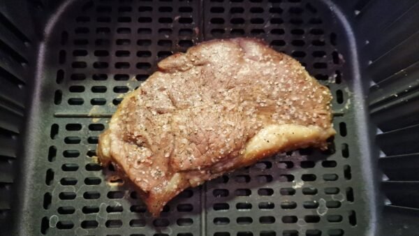 Striploin i airfryer under tilberedning