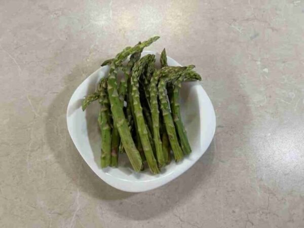 Grønne asparges med parmesan i airfryer