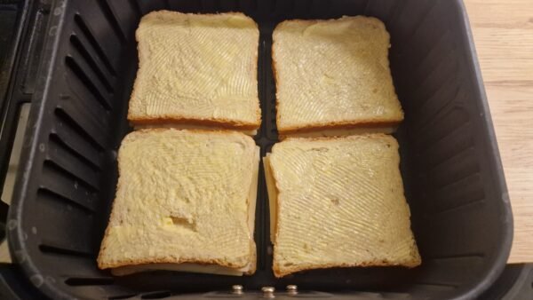 Tilberedning af amerikansk grilled cheese i airfryer 3